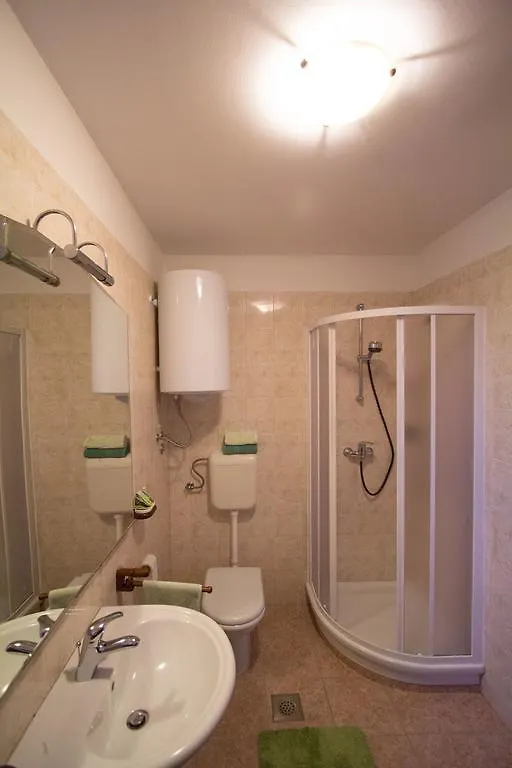 רוביני Apartment Cherry