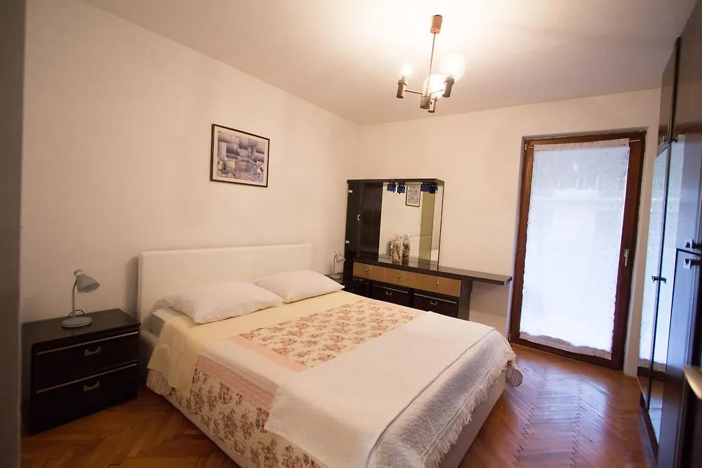 רוביני Apartment Cherry